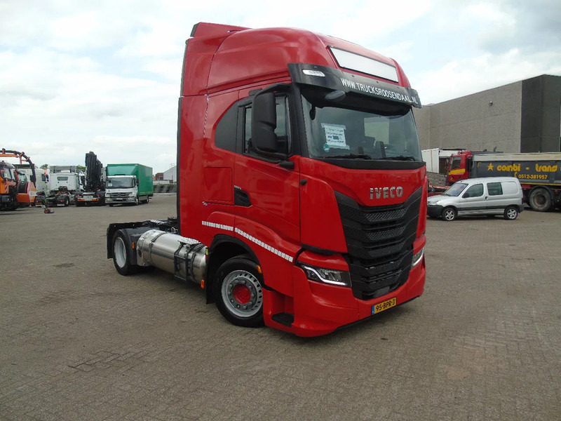 Iveco S-WAY 460 + LNG + 10 PIECES IN STOCK - Tractor unit: picture 2 Iveco S-WAY 460 + LNG + 10 PIECES IN STOCK - Tractor unit: picture 2