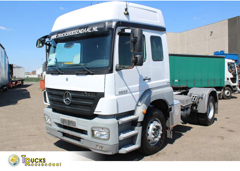 Mercedes-Benz Axor 1833 + manual + RETARDER! 122.939 km orginal! perfect condition + EURO 5 - Tractor unit: picture 1 Mercedes-Benz Axor 1833 + manual + RETARDER! 122.939 km orginal! perfect condition + EURO 5 - Tractor unit: picture 1