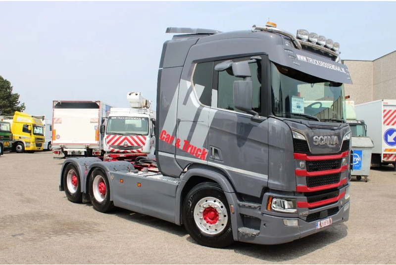 Scania R520 V8 + 6X4 + FULL OPTION + EURO 6 + PTO+120 TONS - Tractor unit: picture 3 Scania R520 V8 + 6X4 + FULL OPTION + EURO 6 + PTO+120 TONS - Tractor unit: picture 3