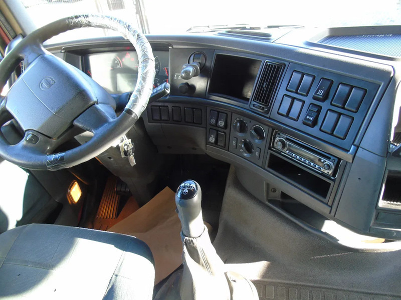 Volvo FH 460 + XL CABINE + EURO 5+ MANUAL - Tractor unit: picture 5 Volvo FH 460 + XL CABINE + EURO 5+ MANUAL - Tractor unit: picture 5