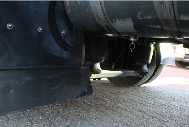 Refrigerator truck Volvo FL 16.240 + EURO 5 + 16T: picture 15