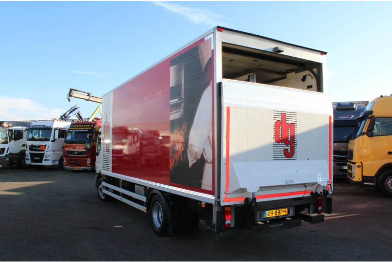 Refrigerator truck Volvo FL 16.240 + EURO 5 + 16T: picture 11