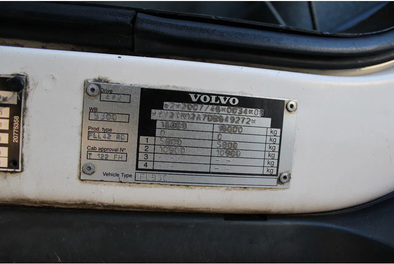 Refrigerator truck Volvo FL 16.240 + EURO 5 + 16T: picture 19