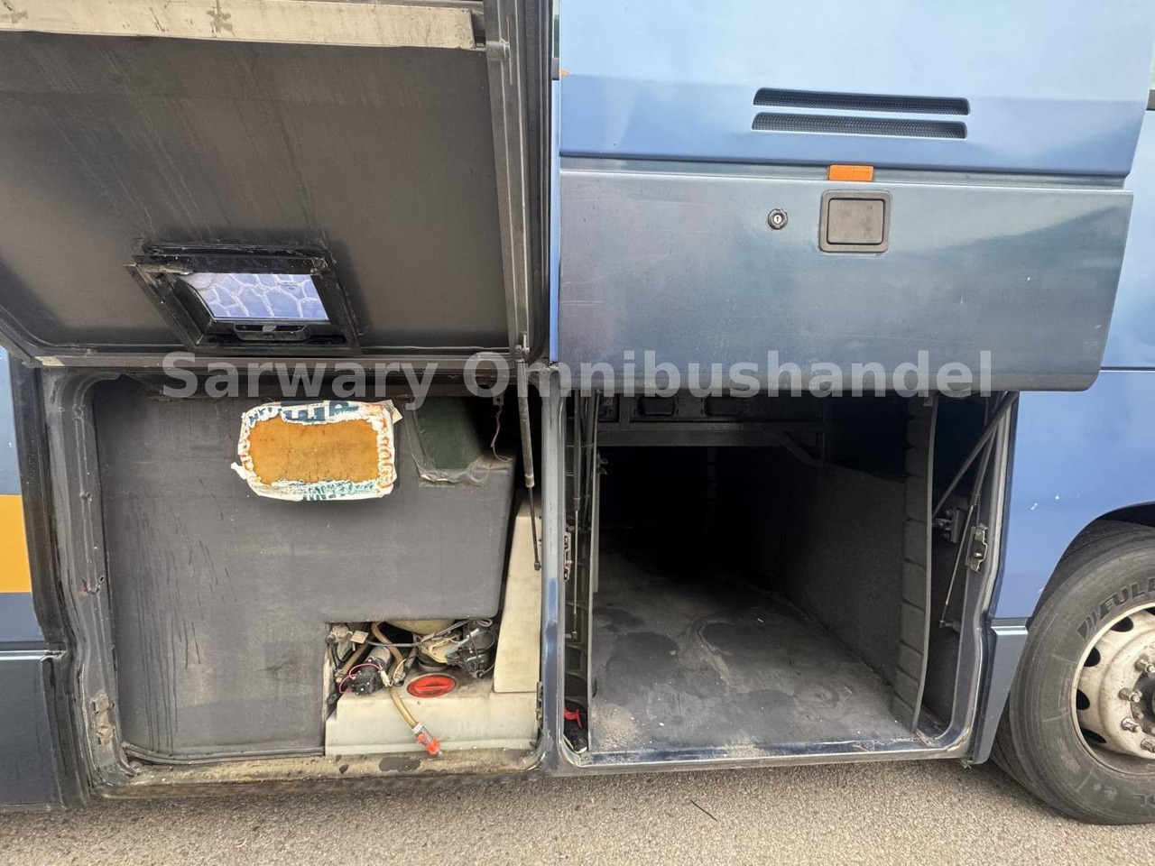 Coach Mercedes-Benz 404 RHD*Klima*381 PS*V8 Motor*51 Sitze*WC*: picture 10