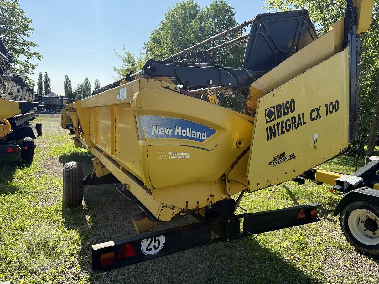 New Holland CX 8090 - Combine harvester: picture 3 New Holland CX 8090 - Combine harvester: picture 3
