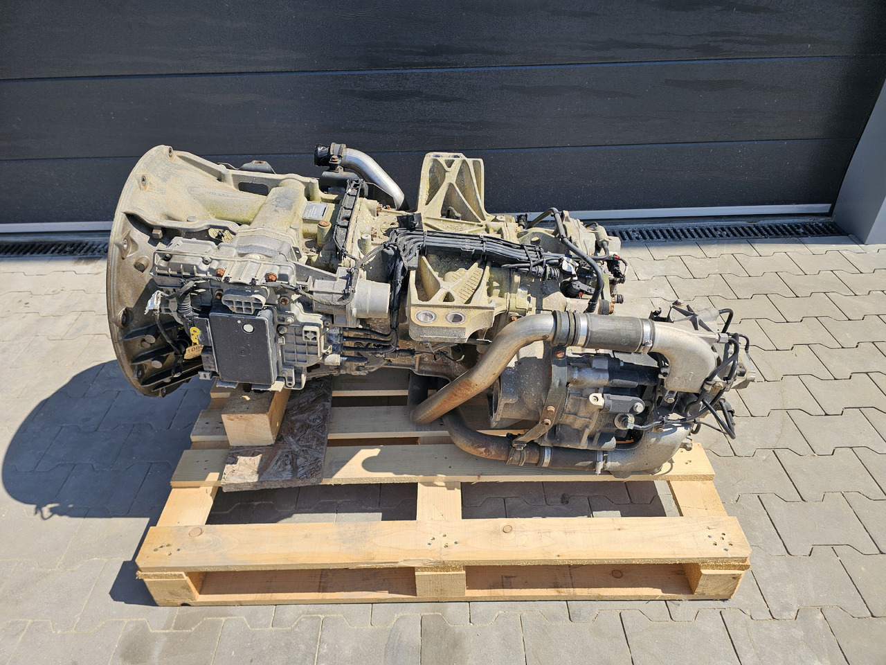 MERCEDES-BENZ ACTROS ANTOS / GEARBOX / G211-12 / RETARDER / WORLDWIDE DELIVERY - Gearbox: picture 2 MERCEDES-BENZ ACTROS ANTOS / GEARBOX / G211-12 / RETARDER / WORLDWIDE DELIVERY - Gearbox: picture 2