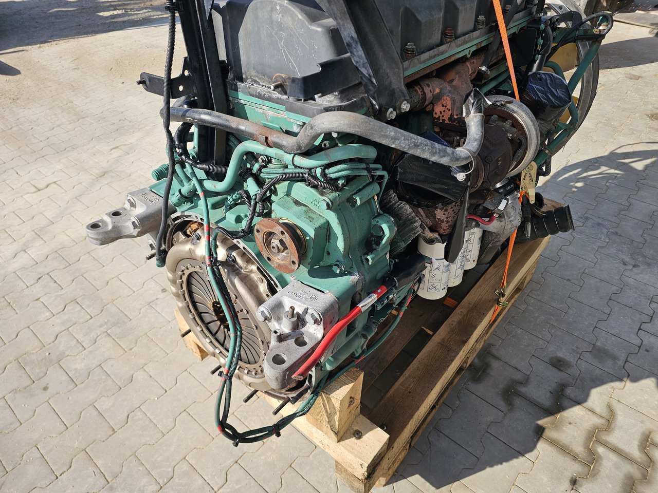VOLVO FM / D11C 410 EEV / COMPLETE ENGINE - Engine: picture 5 VOLVO FM / D11C 410 EEV / COMPLETE ENGINE - Engine: picture 5