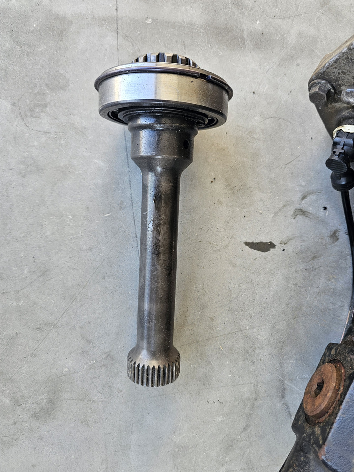 VOLVO HYDRAULIC SET PTO PUMP SHAFT / VOLVO FH FM FH4 FH5 / WORLDWIDE DELIVERY - Hydraulics: picture 3 VOLVO HYDRAULIC SET PTO PUMP SHAFT / VOLVO FH FM FH4 FH5 / WORLDWIDE DELIVERY - Hydraulics: picture 3