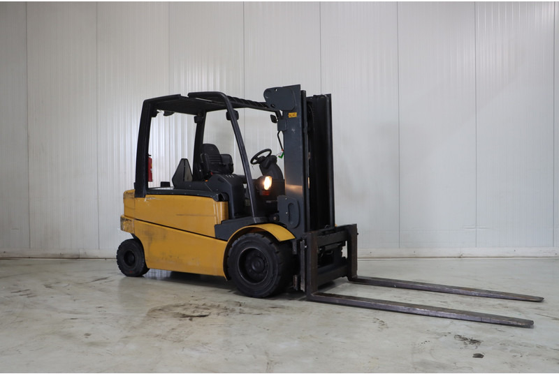 Caterpillar EP50 - Electric forklift: picture 3 Caterpillar EP50 - Electric forklift: picture 3