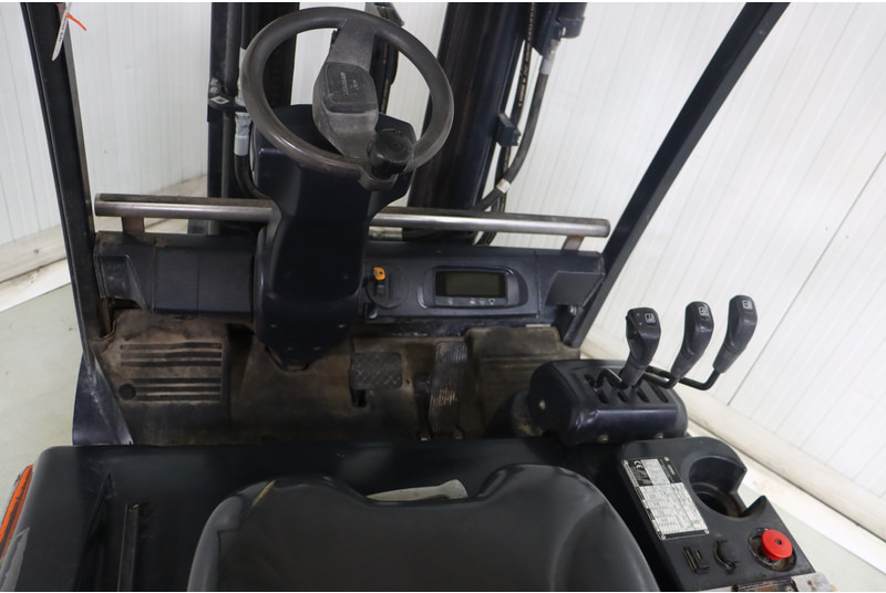 Doosan B25XL-7 - Electric forklift: picture 3 Doosan B25XL-7 - Electric forklift: picture 3