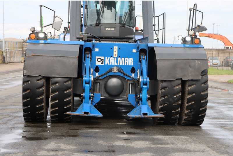 Kalmar DRG450-70S5XS - Reach stacker: picture 3 Kalmar DRG450-70S5XS - Reach stacker: picture 3