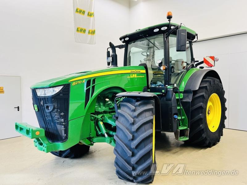 John Deere 8270R - Farm tractor: picture 1 John Deere 8270R - Farm tractor: picture 1