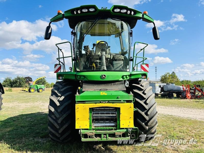 Farm tractor John Deere 8300: picture 7