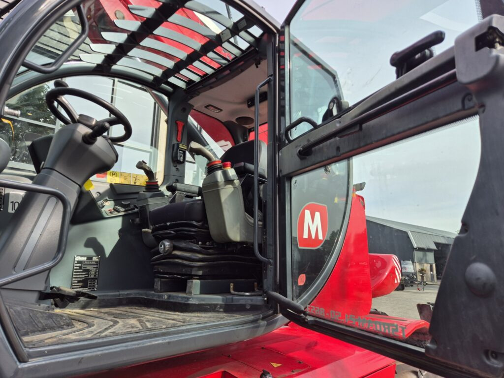 Telescopic handler MAGNI RTH 5.21 D/D: picture 11