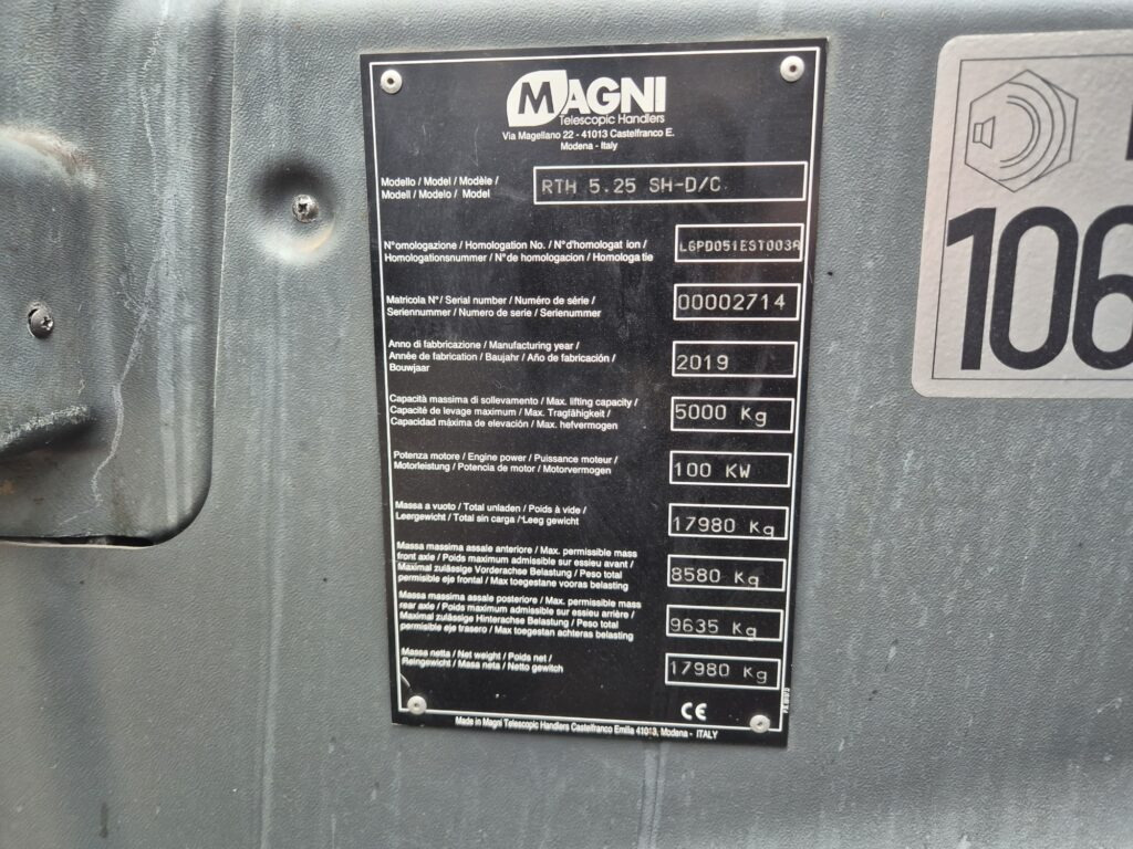 Telescopic handler MAGNI RTH 5.25 SH: picture 14