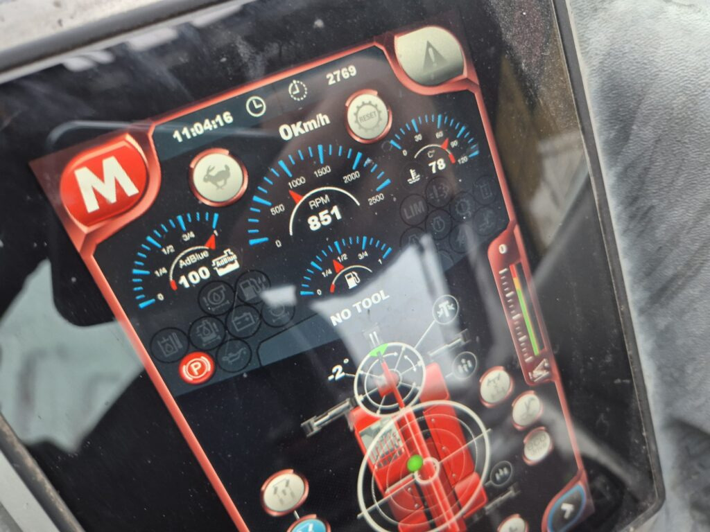 Telescopic handler MAGNI RTH 5.25 SH: picture 12