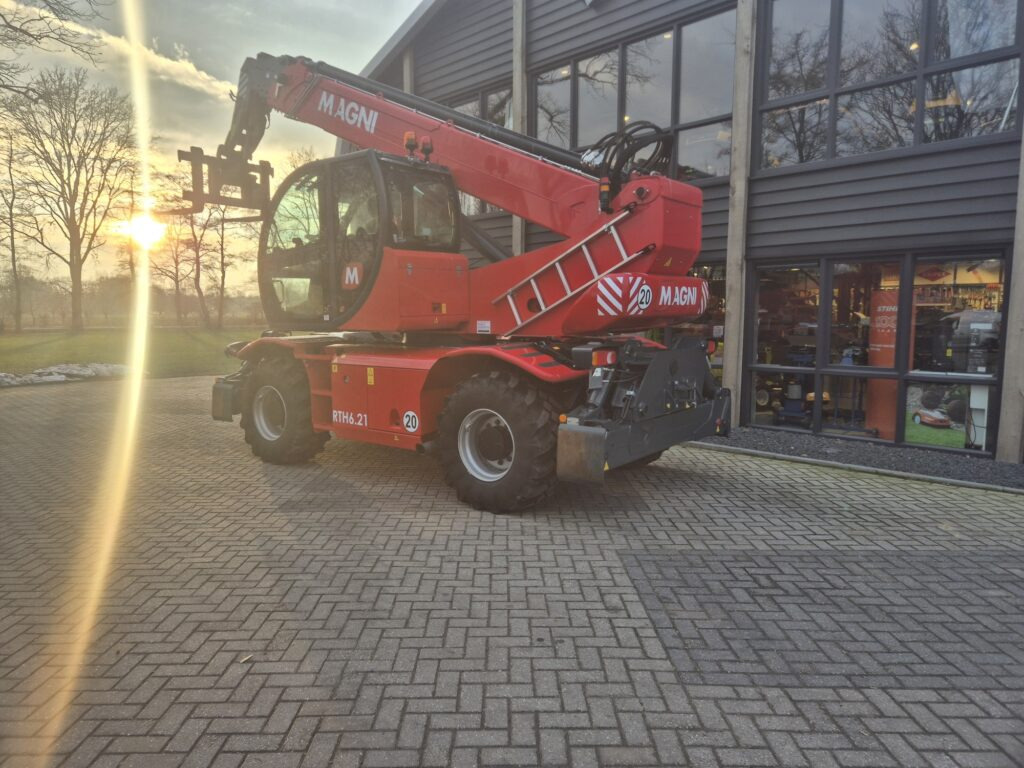 MAGNI RTH 6.21 – D/D - Telescopic handler: picture 3 MAGNI RTH 6.21 – D/D - Telescopic handler: picture 3