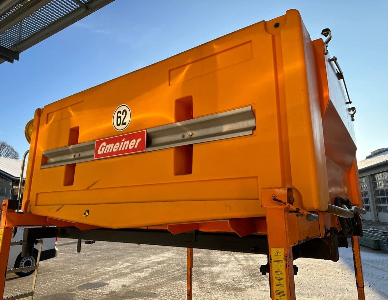 Unimog Salzstreuer Gmeiner 4000TCFS - Sand/ Salt spreader: picture 4 Unimog Salzstreuer Gmeiner 4000TCFS - Sand/ Salt spreader: picture 4