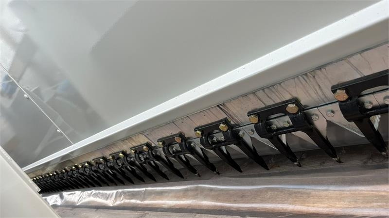 Claas 9000mm raps fortsats bord til Claas C900 med sidek - Combine harvester: picture 5 Claas 9000mm raps fortsats bord til Claas C900 med sidek - Combine harvester: picture 5