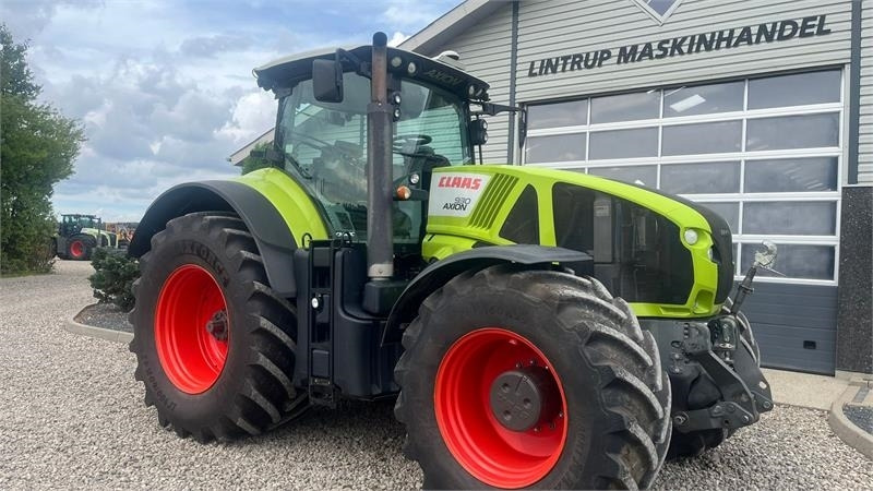 Farm tractor Claas Axion 930 CMatic Med næsten nye dæk, frontlift og: picture 19