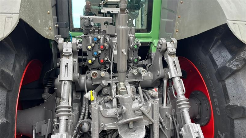 Farm tractor Fendt 828 Profi model. Meget flot traktor med nye fordæ: picture 24 Farm tractor Fendt 828 Profi model. Meget flot traktor med nye fordæ: picture 24