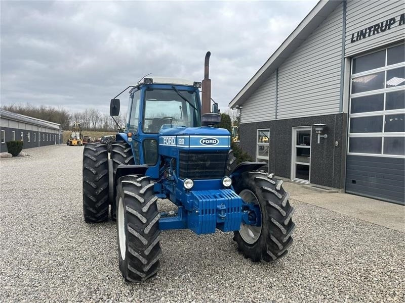 Ford 8210 En rigtig velholdt klassiker med tvillinghjul - Farm tractor: picture 5 Ford 8210 En rigtig velholdt klassiker med tvillinghjul - Farm tractor: picture 5