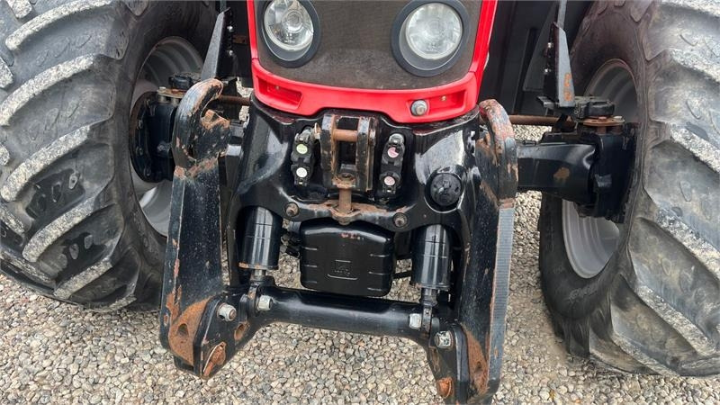 Massey Ferguson 6490 Dyna 6 med frontlift  - Farm tractor: picture 4 Massey Ferguson 6490 Dyna 6 med frontlift  - Farm tractor: picture 4