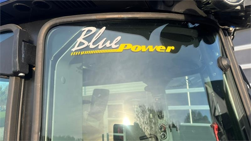 New Holland T5.100 Blue Power udstyrs model, med brede hjul, f - Farm tractor: picture 3 New Holland T5.100 Blue Power udstyrs model, med brede hjul, f - Farm tractor: picture 3