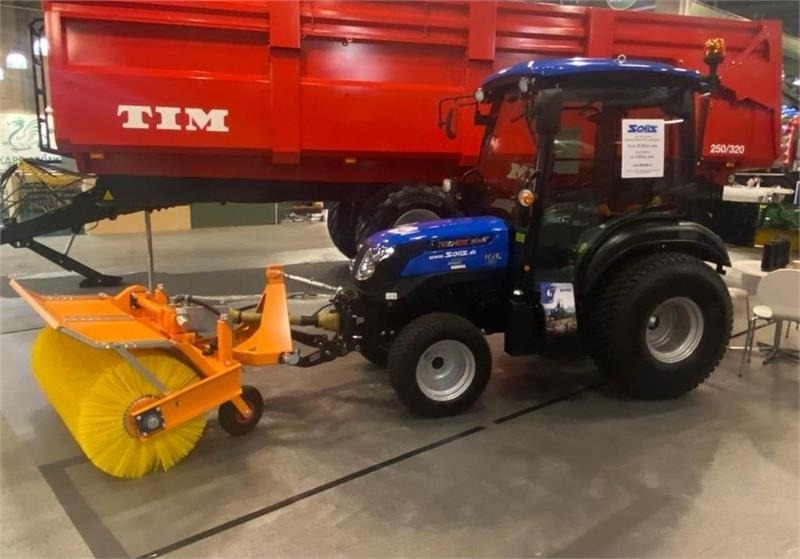 Solis H26 HST SnowEdition med Thyregod TK 1600 kost på - Farm tractor: picture 1 Solis H26 HST SnowEdition med Thyregod TK 1600 kost på - Farm tractor: picture 1