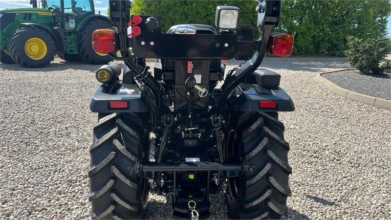 Solis S26 Limited Edition i sort 6+2 Gearmaskine med Ser - Municipal tractor: picture 4 Solis S26 Limited Edition i sort 6+2 Gearmaskine med Ser - Municipal tractor: picture 4