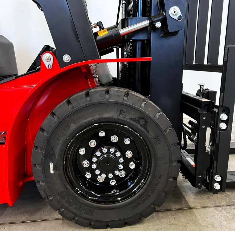 EP EQUIPMENT EFL252 - Electric forklift: picture 4 EP EQUIPMENT EFL252 - Electric forklift: picture 4
