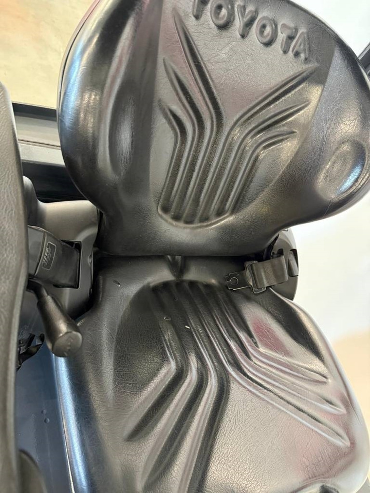 Toyota 10995 - 8FBET15 - Electric forklift: picture 5 Toyota 10995 - 8FBET15 - Electric forklift: picture 5