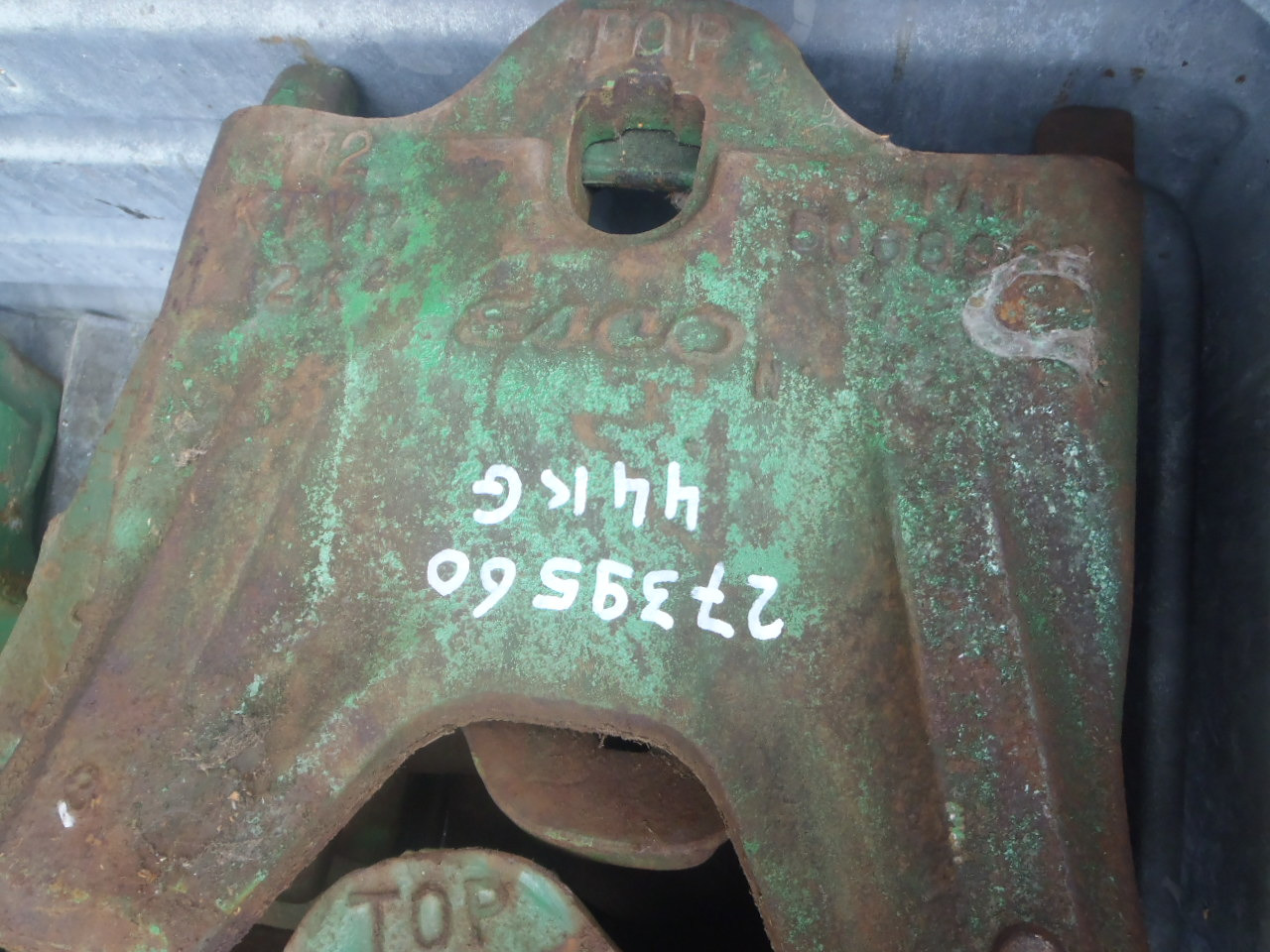 Esco 112KTVP - - Attachment for Construction machinery: picture 1 Esco 112KTVP - - Attachment for Construction machinery: picture 1