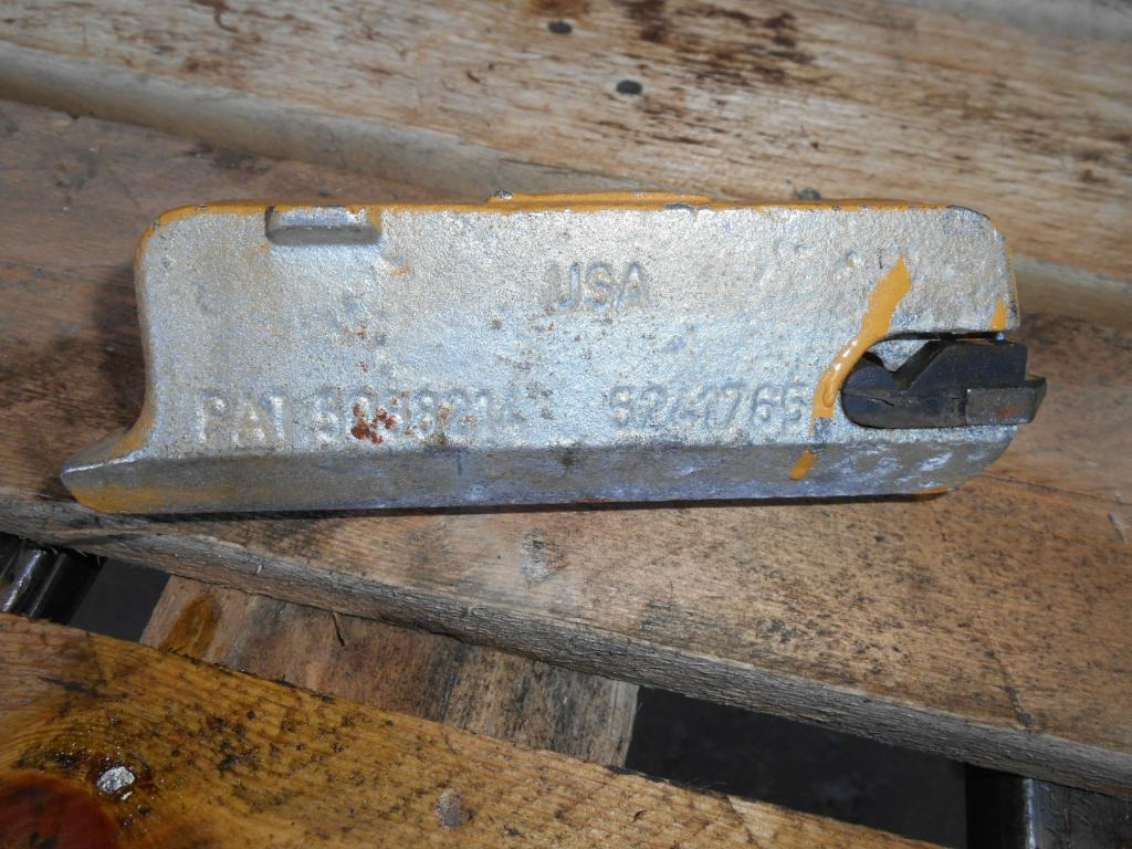 Esco TBP-12F - - Attachment for Construction machinery: picture 2 Esco TBP-12F - - Attachment for Construction machinery: picture 2