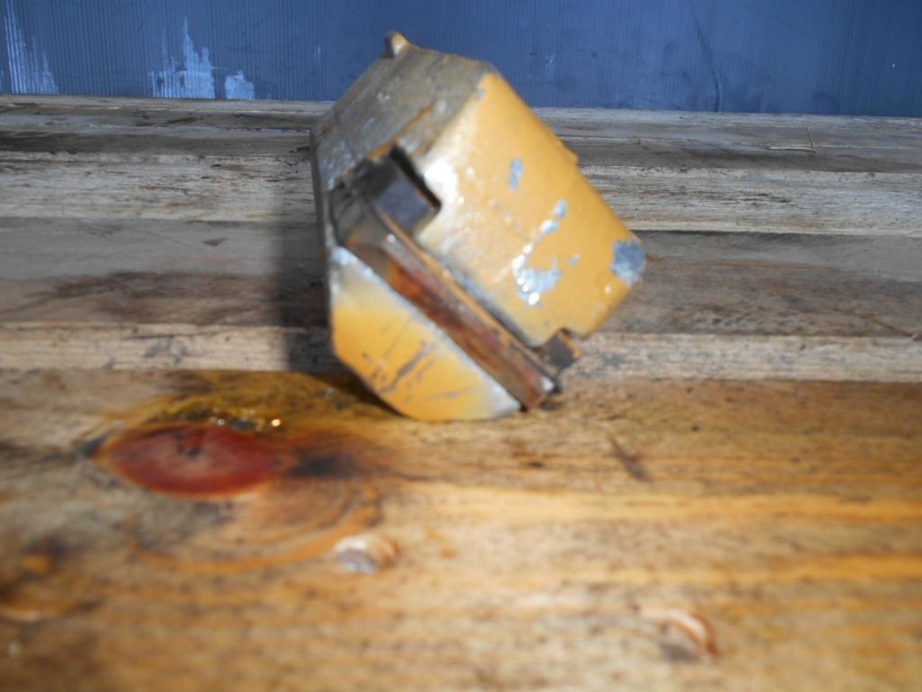 Esco TBP-12F - - Attachment for Construction machinery: picture 3 Esco TBP-12F - - Attachment for Construction machinery: picture 3