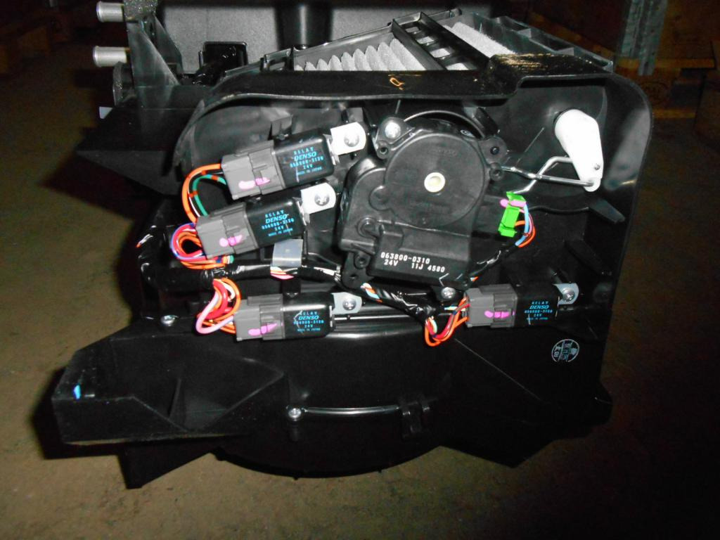 Caterpillar 2299081 - 3168917 - A/C part for Construction machinery: picture 5 Caterpillar 2299081 - 3168917 - A/C part for Construction machinery: picture 5