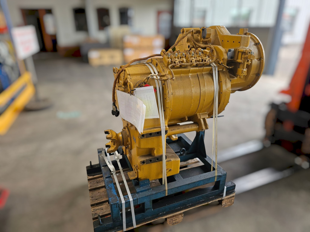 Caterpillar 2372331 - Gearbox for Construction machinery: picture 2 Caterpillar 2372331 - Gearbox for Construction machinery: picture 2