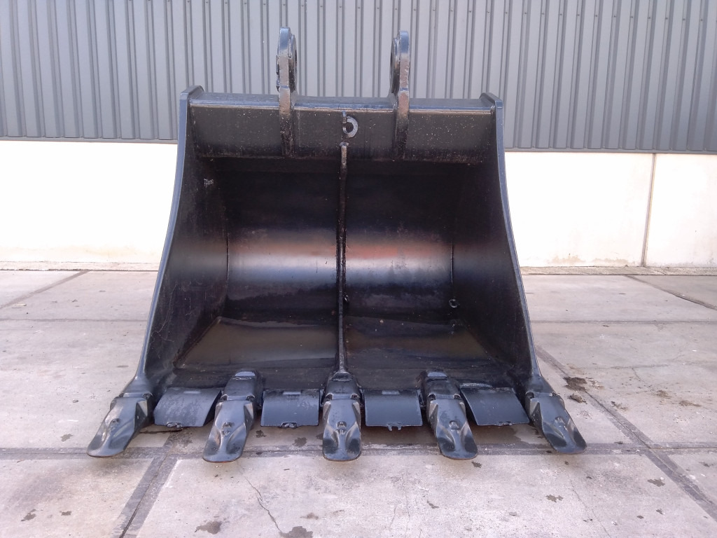 Hitachi ZX870-5 - - Excavator bucket: picture 1 Hitachi ZX870-5 - - Excavator bucket: picture 1