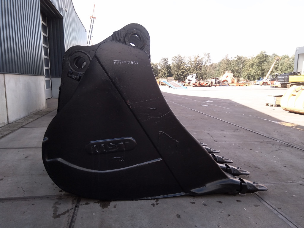 Hitachi ZX870-5 - - Excavator bucket: picture 2 Hitachi ZX870-5 - - Excavator bucket: picture 2