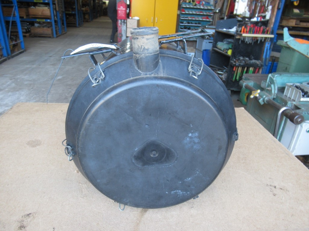 Liebherr R954C HD - - Air filter for Construction machinery: picture 4 Liebherr R954C HD - - Air filter for Construction machinery: picture 4