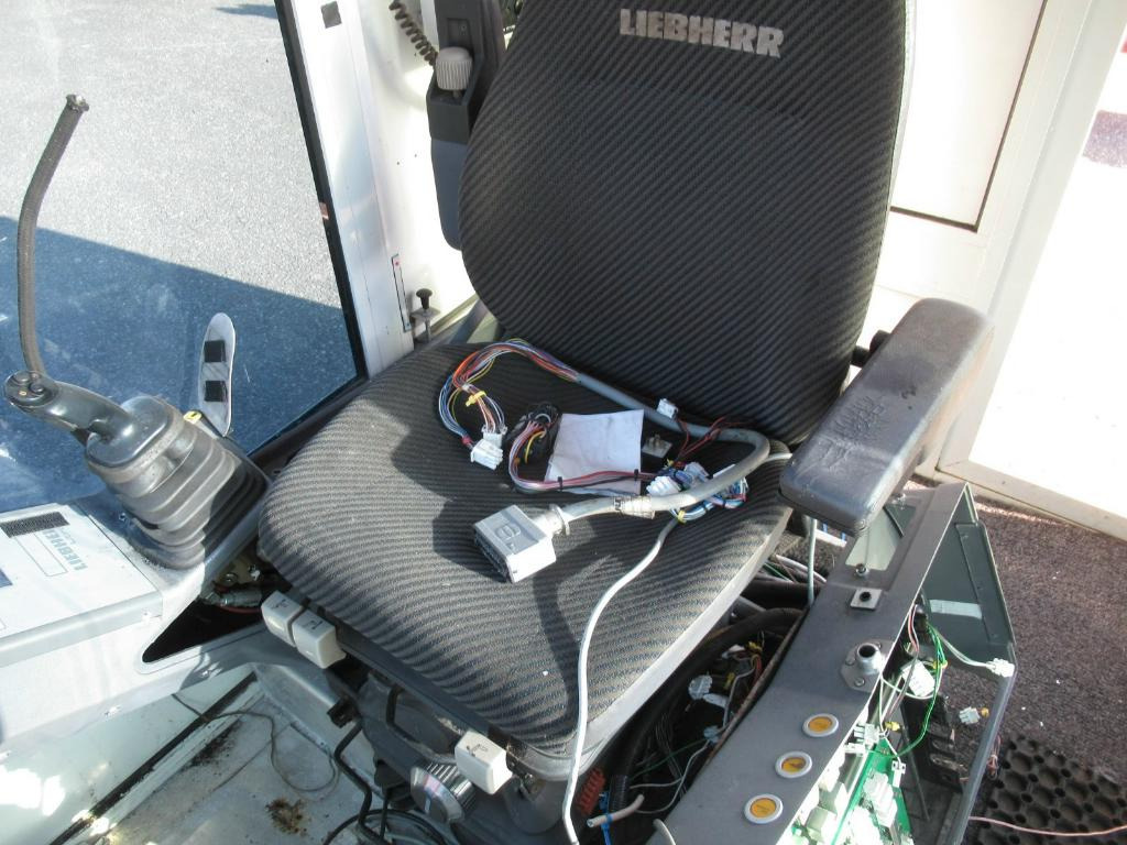 Cab for Construction machinery Liebherr R974B-HDSL -: picture 10