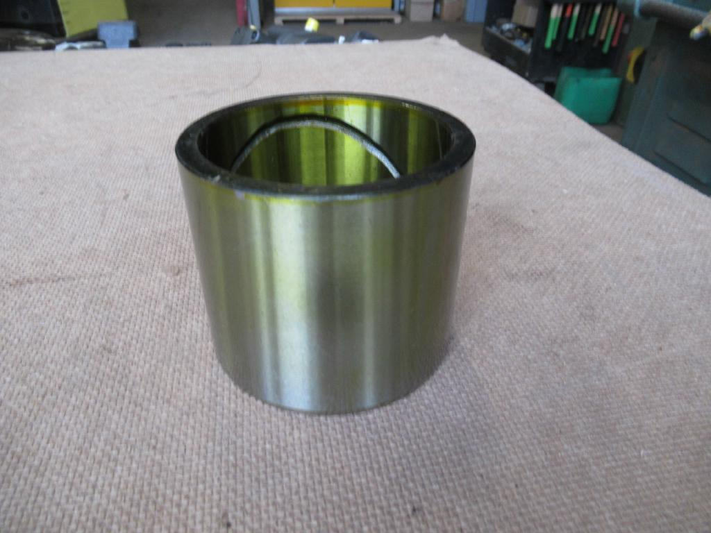 New Holland YN12B01213P1 - Piston/ Ring/ Bushing for Construction machinery: picture 1 New Holland YN12B01213P1 - Piston/ Ring/ Bushing for Construction machinery: picture 1