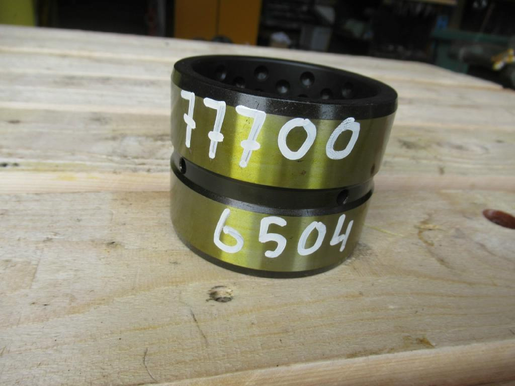 New Holland YN12B01836P1 - YN12B01614P1 - Piston/ Ring/ Bushing for Construction machinery: picture 3 New Holland YN12B01836P1 - YN12B01614P1 - Piston/ Ring/ Bushing for Construction machinery: picture 3