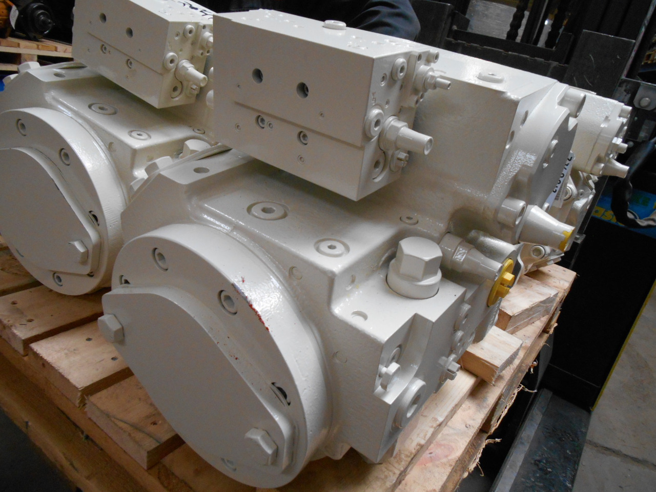 Rexroth 3748812 - 4503231 - Hydraulic pump for Construction machinery: picture 3 Rexroth 3748812 - 4503231 - Hydraulic pump for Construction machinery: picture 3