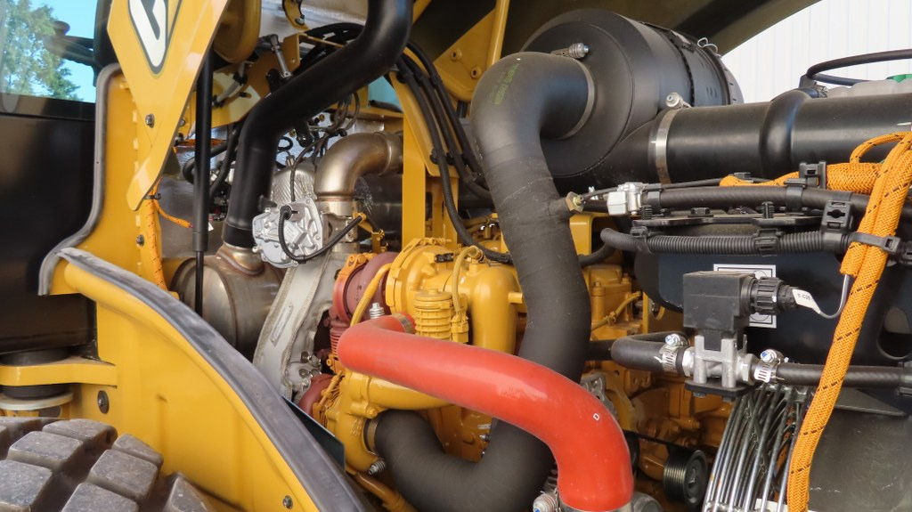Compactor Caterpillar CS 56 B: picture 11