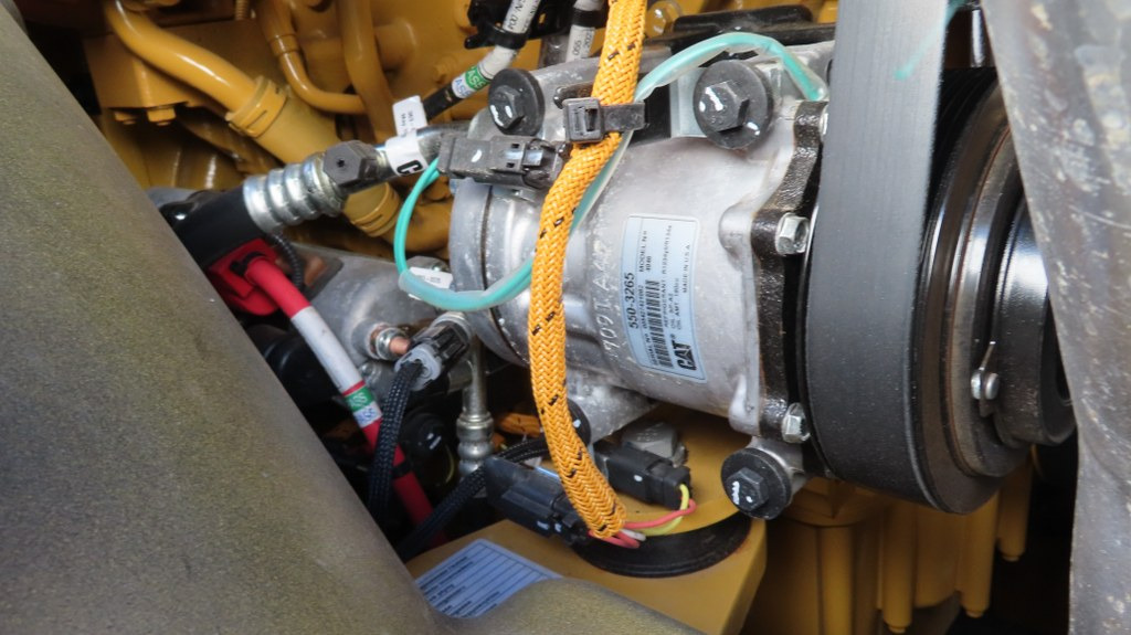 Compactor Caterpillar CS 56 B: picture 9