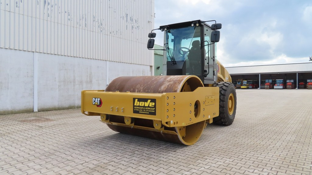 Compactor Caterpillar CS 74 B: picture 6