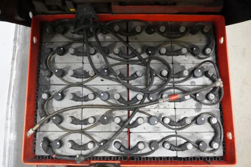 Linde E 16 P 335-02 - Electric forklift: picture 5 Linde E 16 P 335-02 - Electric forklift: picture 5