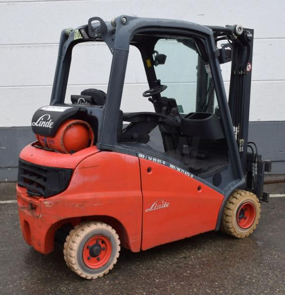 Linde H 20 T 391-00 - LPG forklift: picture 2 Linde H 20 T 391-00 - LPG forklift: picture 2