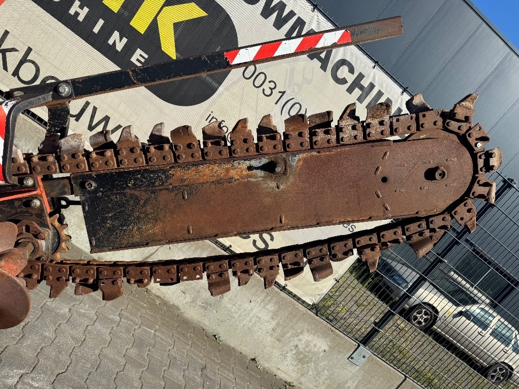 Ditch Witch RT 40 - Trencher: picture 5 Ditch Witch RT 40 - Trencher: picture 5